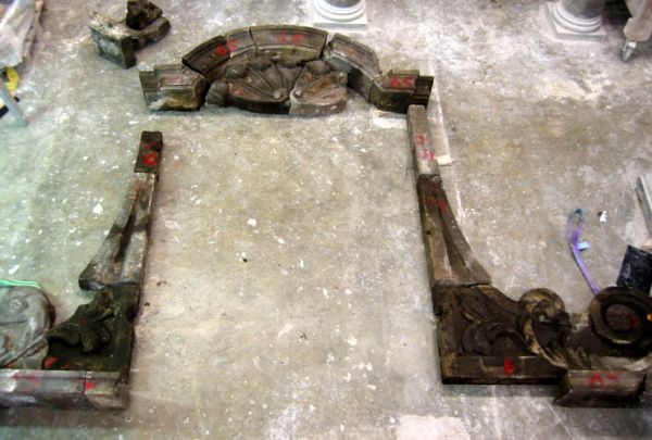 Top #65 van de Monumentenwerf, uitgelegd op de grond in het atelier van Tobias Snoep (8 oktober 2007)