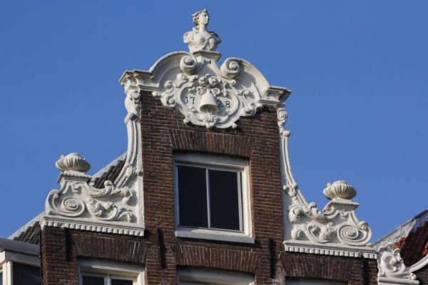 OZ Voorburgwal 272 (&copy; Walther Schoonenberg)