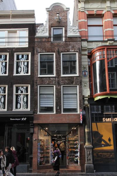 Leidsestraat 26 (&copy; Walther Schoonenberg)