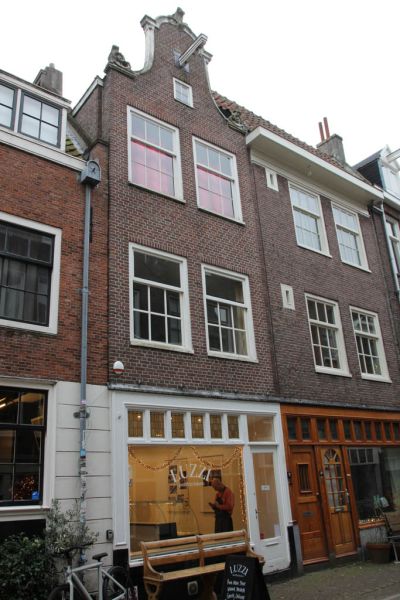 Binnen Oranjestraat 11-13 (&copy; Walther Schoonenberg)