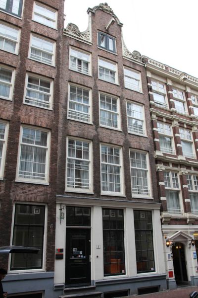 Nieuwe Doelenstraat 3 (&copy; Walther Schoonenberg)