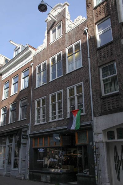Wolvenstraat 8 (&copy; Walther Schoonenberg)