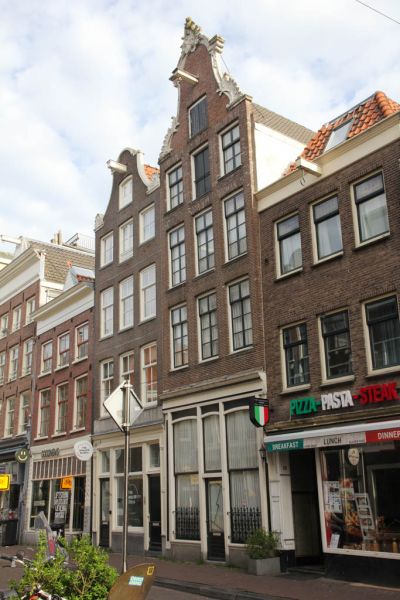 Haarlemmerstraat 52 (&copy; Walther Schoonenberg)