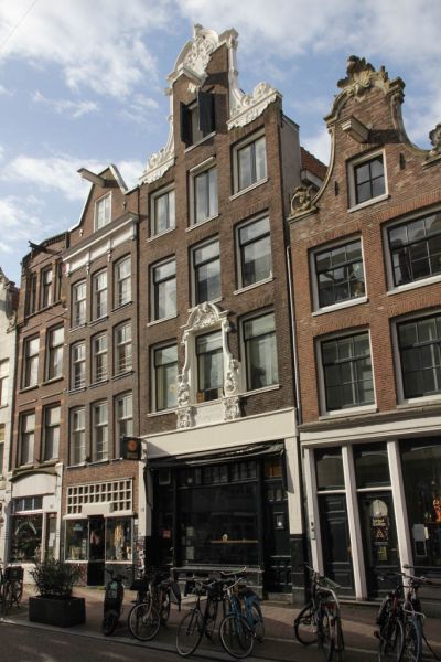 Haarlemmerstraat 105 (&copy; Walther Schoonenberg)