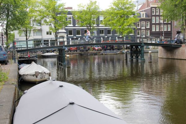 Brug 252 (&copy; Walther Schoonenberg)