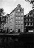 Prinsengracht 274 is juist voltooid, 272 nog niet. Foto van Van Houten.
