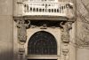 Kariatiden ondersteunen een balkon (Herengracht 539)
