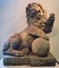 Eén van de twee leeuwen van de binnenpoort (bewaard door het A.M.)