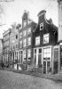 Westerstraat 136, links daarvan het blokje 138-144, ca. 1920