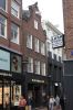Kalverstraat 136 (&copy; Walther Schoonenberg)