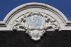 Versiering in het fronton (&copy; Walther Schoonenberg)