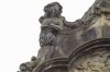 Detail van de geveltop met een vrouwenfiguur (&copy; Walther Schoonenberg)