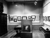Interteur van de expositieruimte aan het Rokin 98. Fotograaf onbekend. Rijksprentenkabinet, Rijksmuseum