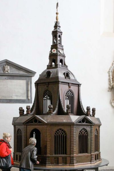 Maquette van de koepelkerk in de Oude Kerk